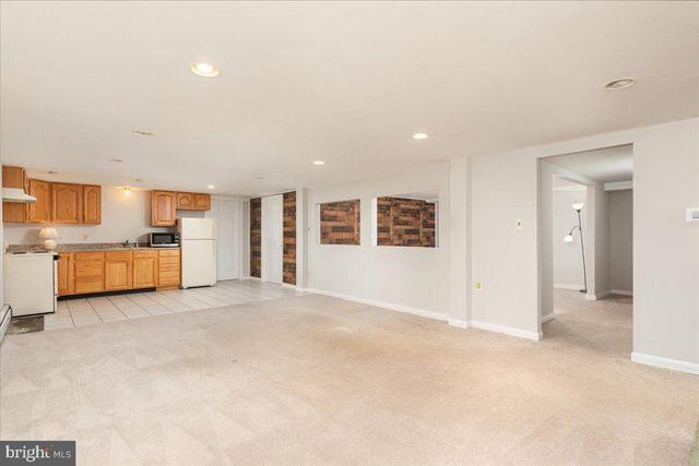 110 GRINDSTONE DR, Winchester, VA 22602