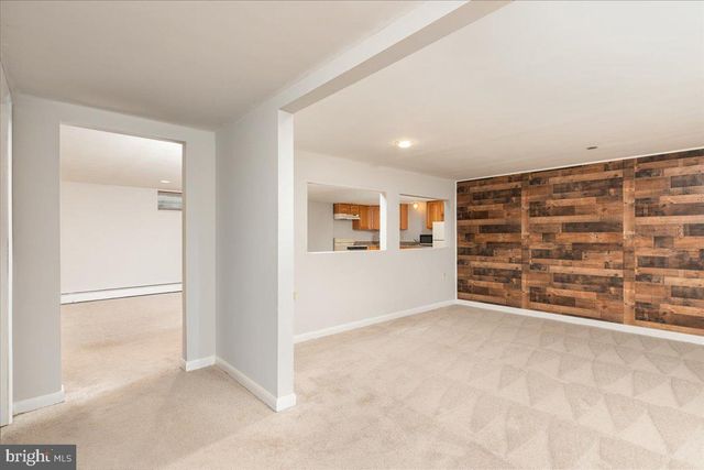 110 GRINDSTONE DR, Winchester, VA 22602