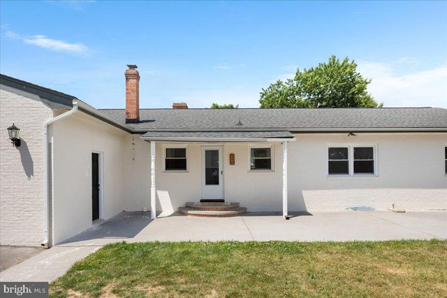 110 GRINDSTONE DR, Winchester, VA 22602
