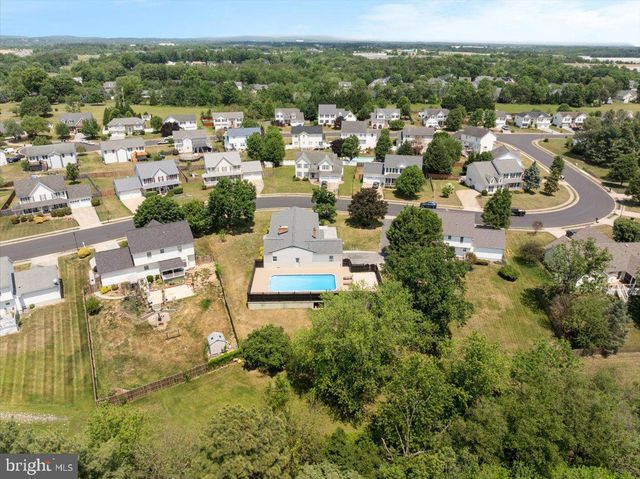 110 GRINDSTONE DR, Winchester, VA 22602