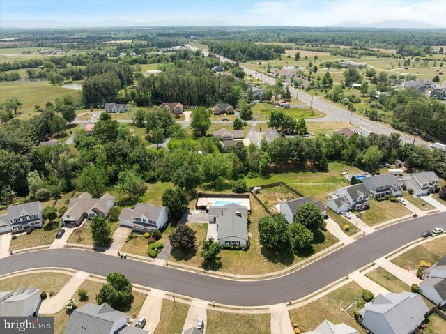 110 GRINDSTONE DR, Winchester, VA 22602