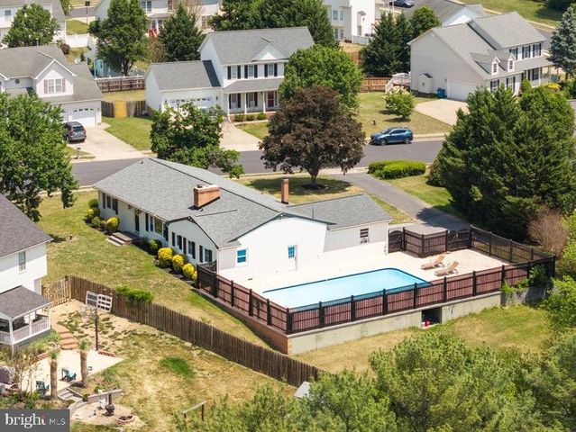 110 GRINDSTONE DR, Winchester, VA 22602