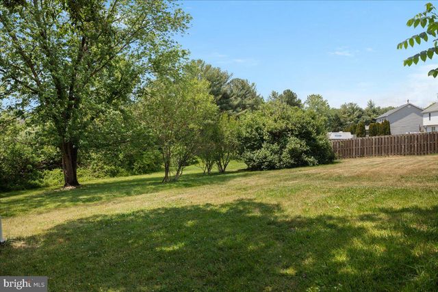 110 GRINDSTONE DR, Winchester, VA 22602