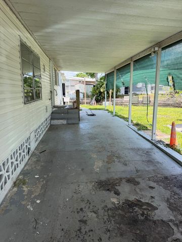 1670 SW 85th Avenue, Davie, FL 33324