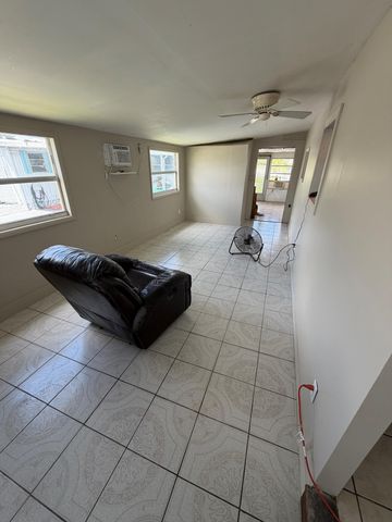 1670 SW 85th Avenue, Davie, FL 33324