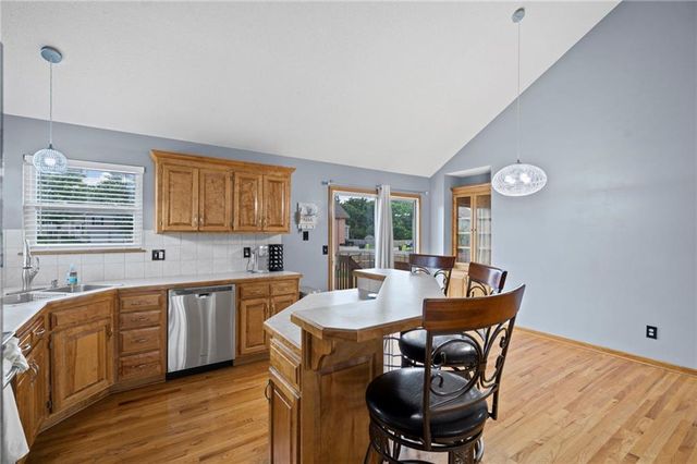 1113 Kent Drive, Belton, MO 64012