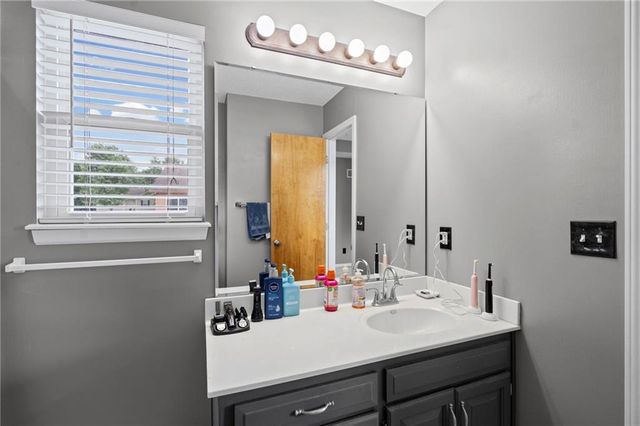 1113 Kent Drive, Belton, MO 64012