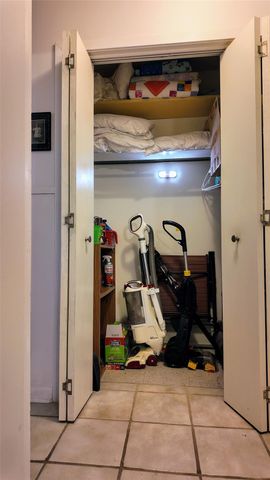 1123 Warbler Drive, Kerrville, TX 78028