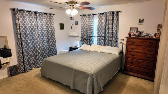 1123 Warbler Drive, Kerrville, TX 78028