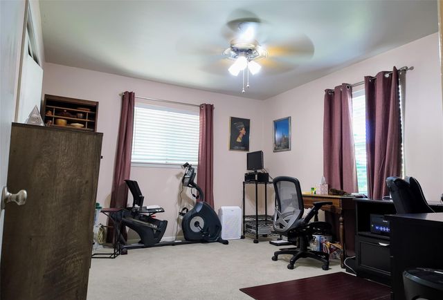 1123 Warbler Drive, Kerrville, TX 78028