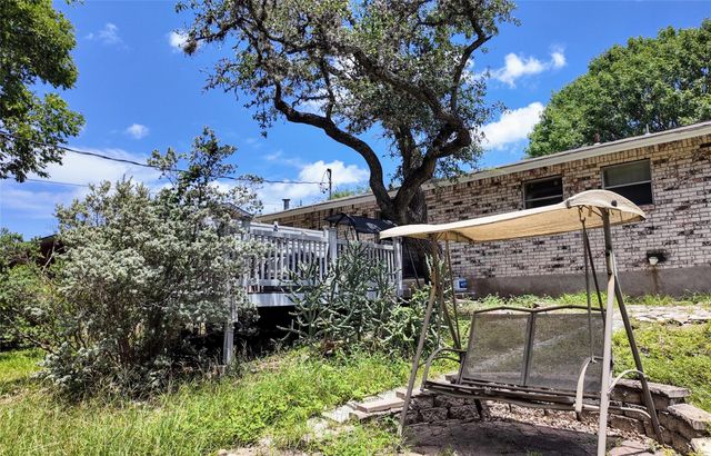 1123 Warbler Drive, Kerrville, TX 78028