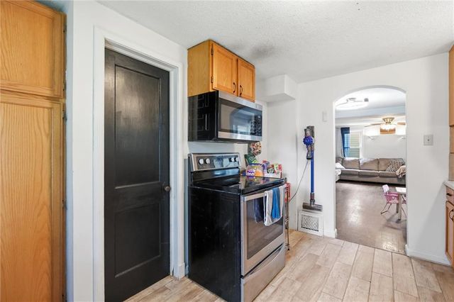 3009 N 52nd Street, Kansas City, KS 66104