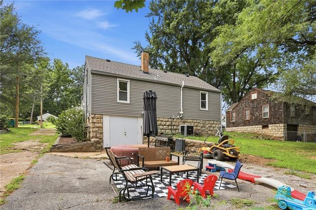 3009 N 52nd Street, Kansas City, KS 66104