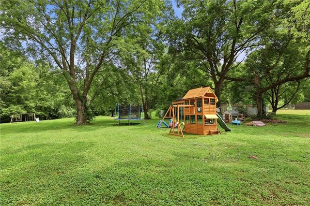 3009 N 52nd Street, Kansas City, KS 66104