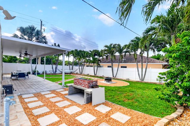 6901 S Congress Avenue, Lake Worth, FL 33462