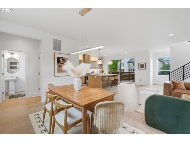 1741 Se BROOKLYN St, Portland, OR 97202
