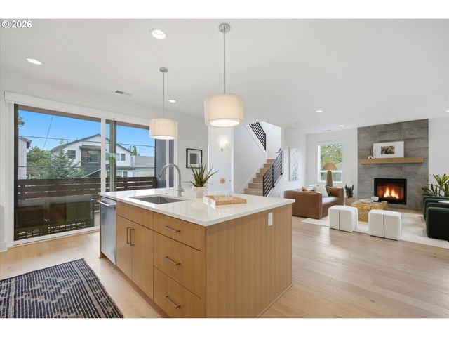 1741 Se BROOKLYN St, Portland, OR 97202
