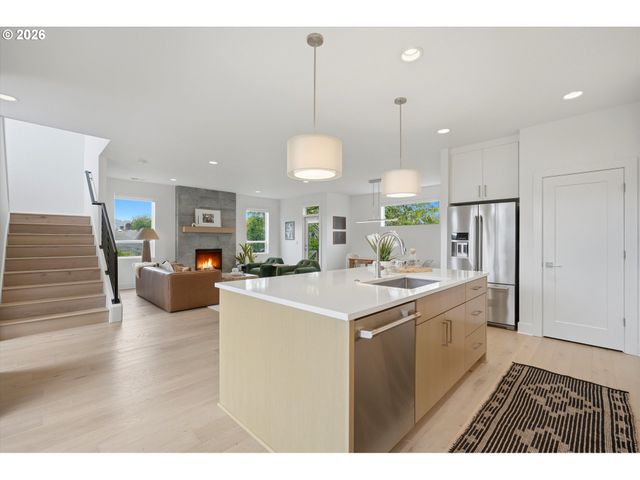 1741 Se BROOKLYN St, Portland, OR 97202