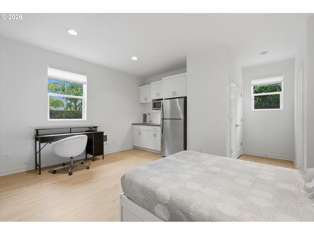 1741 Se BROOKLYN St, Portland, OR 97202