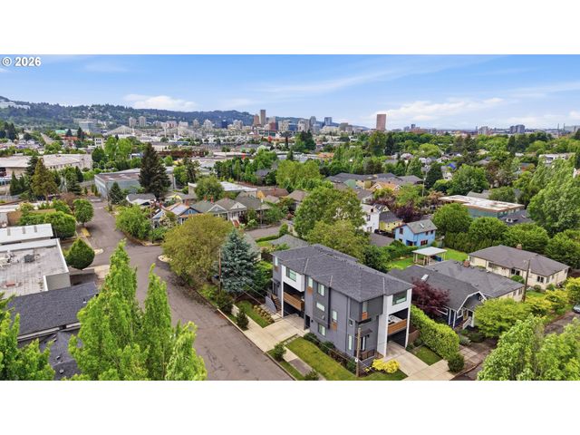 1741 Se BROOKLYN St, Portland, OR 97202