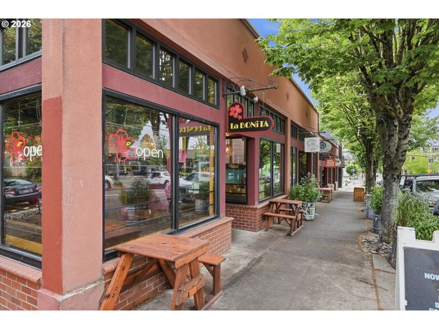 1741 Se BROOKLYN St, Portland, OR 97202