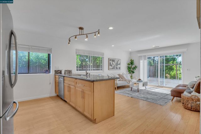 110 Dogwood Ln, Vallejo, CA 94591