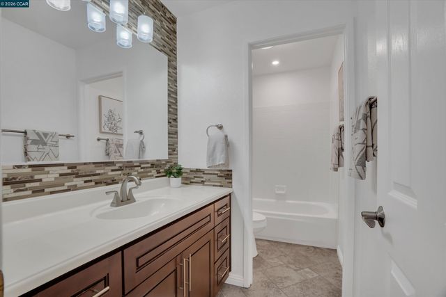 110 Dogwood Ln, Vallejo, CA 94591
