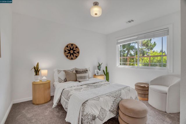 110 Dogwood Ln, Vallejo, CA 94591