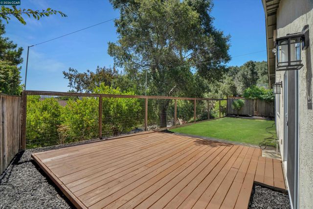 110 Dogwood Ln, Vallejo, CA 94591