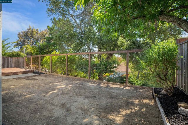 110 Dogwood Ln, Vallejo, CA 94591