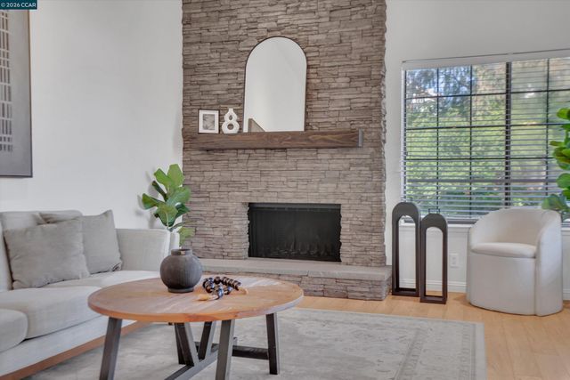 110 Dogwood Ln, Vallejo, CA 94591