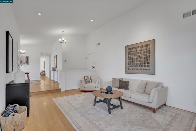 110 Dogwood Ln, Vallejo, CA 94591