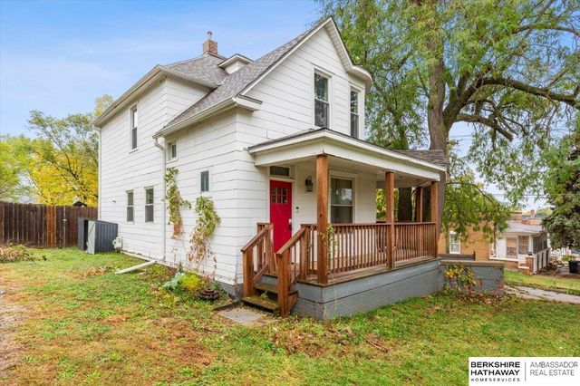 3077 S 16th Street, Omaha, NE 68108