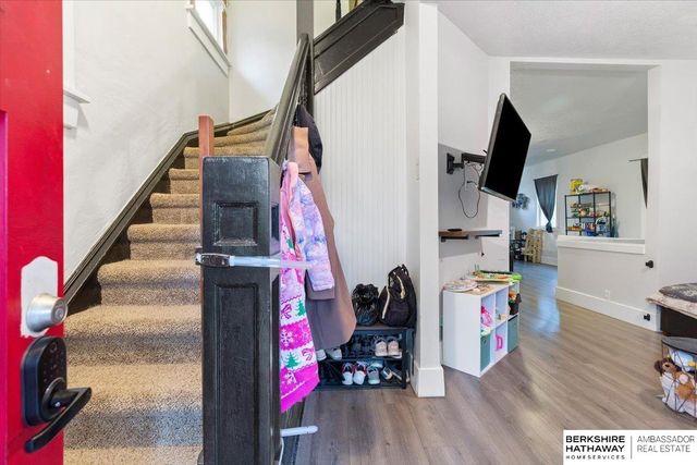 3077 S 16th Street, Omaha, NE 68108