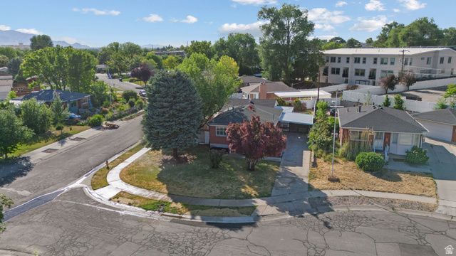1569 E LANEBROOK CIR, Salt Lake City, UT 84124