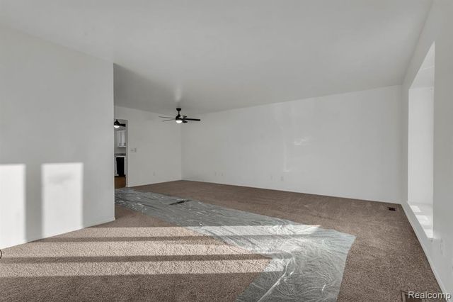 29454 Scarborough Drive, Warren, MI 48088