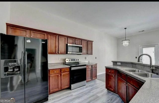 233 Greenview Lane, Lawrenceville, GA 30046