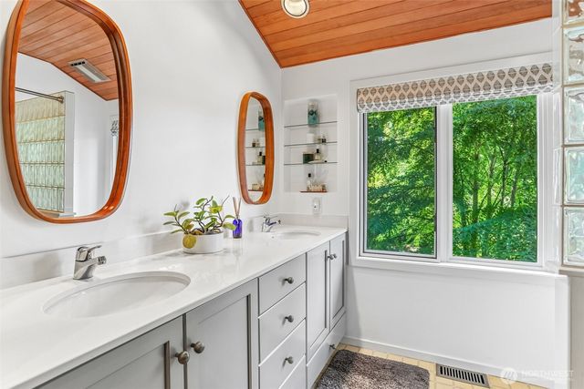 340 NW 137th Street, Seattle, WA 98177