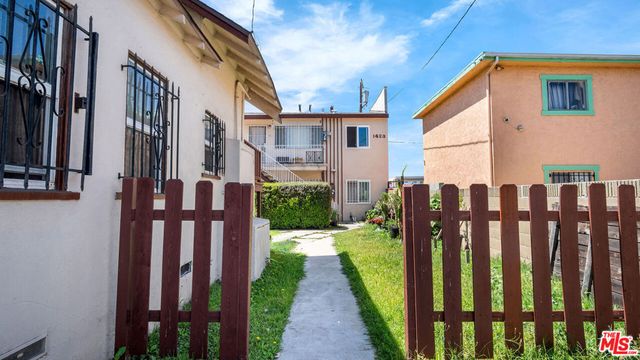 1423 Martin Luther King Jr Avenue 3, Long Beach, CA 90813