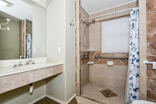 1908 S Wichita St, Wichita, KS 67213