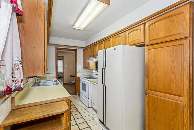 1908 S Wichita St, Wichita, KS 67213