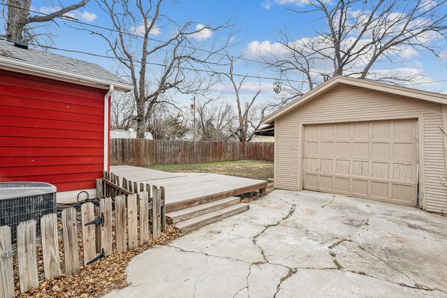 1908 S Wichita St, Wichita, KS 67213