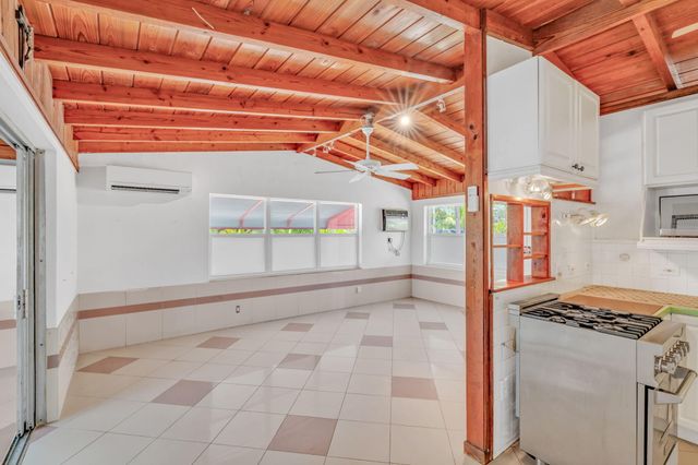 140 25 Gardenia Street, Plantation Key, FL 33070