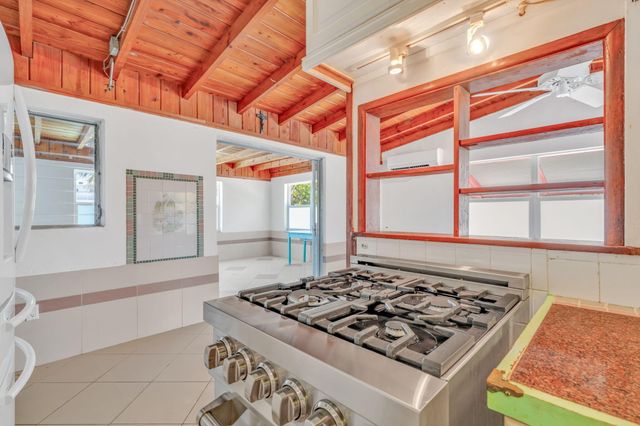 140 25 Gardenia Street, Plantation Key, FL 33070