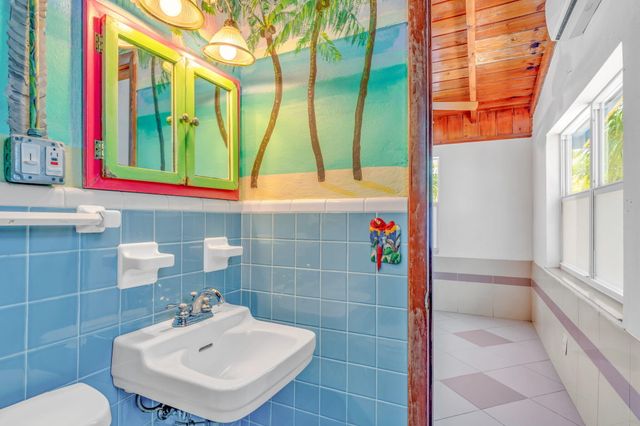 140 25 Gardenia Street, Plantation Key, FL 33070