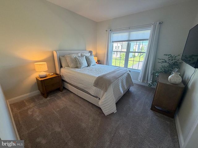 1012 IRON WORKS RD, Phoenixville, PA 19460