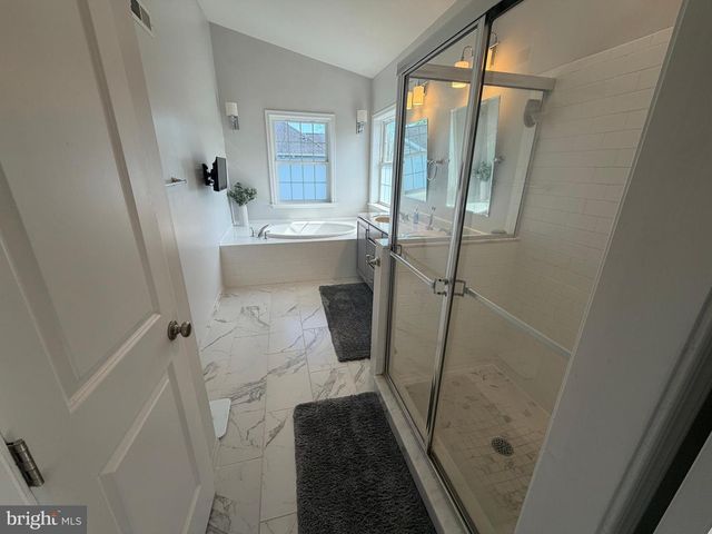 1012 IRON WORKS RD, Phoenixville, PA 19460