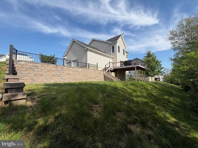 1012 IRON WORKS RD, Phoenixville, PA 19460