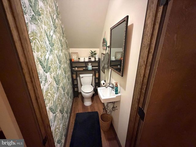 1012 IRON WORKS RD, Phoenixville, PA 19460