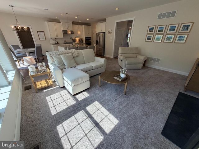 1012 IRON WORKS RD, Phoenixville, PA 19460